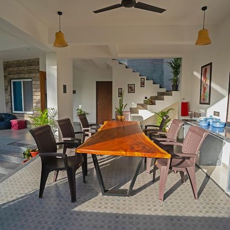 Almond Villa Алібаґ Екстер'єр фото